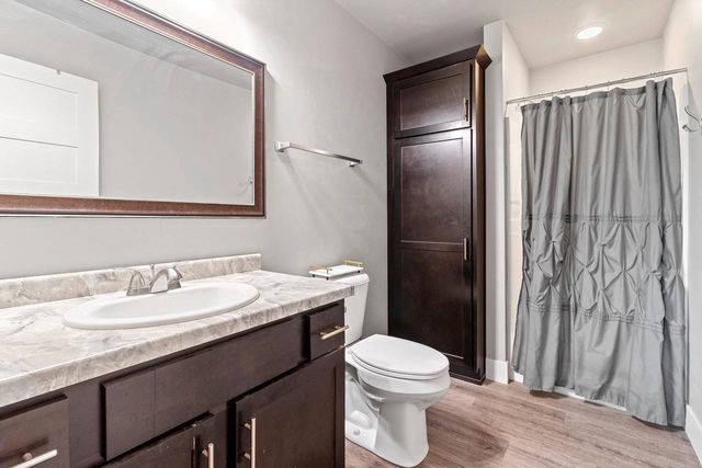 224 S JACKSON STREET, Green Bay, WI 54301