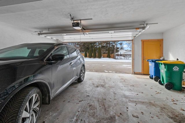 224 S JACKSON STREET, Green Bay, WI 54301