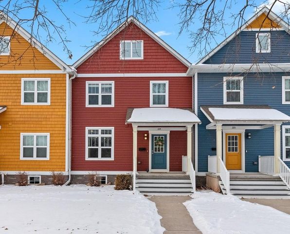 224 S JACKSON STREET, Green Bay, WI 54301