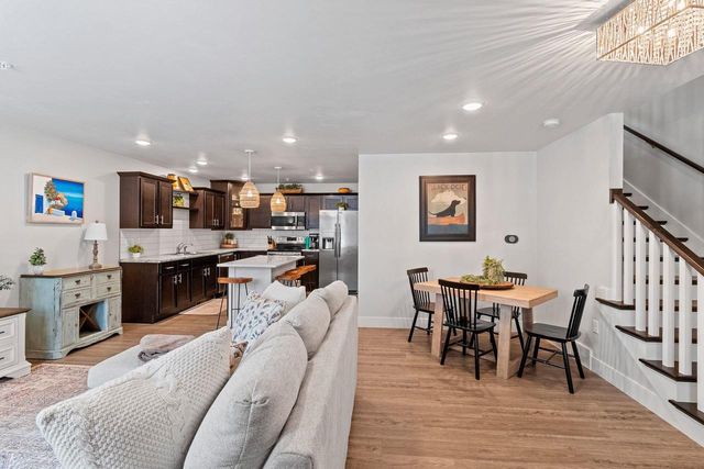 224 S JACKSON STREET, Green Bay, WI 54301