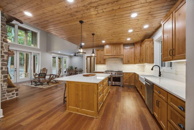 454 Highland Forest Circle, Menlo, GA 30731