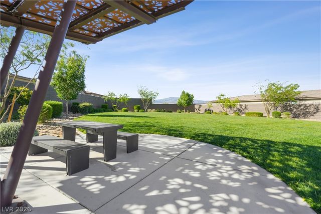 9398 Noble Fir Ridge Avenue, Las Vegas, NV 89143