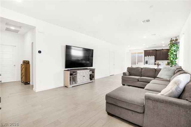 9398 Noble Fir Ridge Avenue, Las Vegas, NV 89143