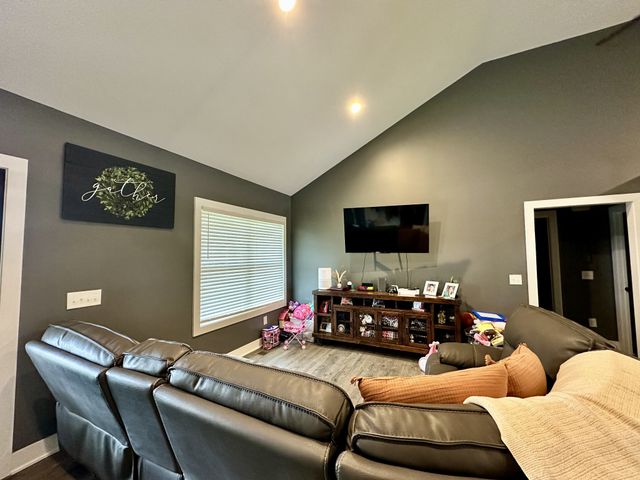 360 Coker Ford Rd, Portland, TN 37148