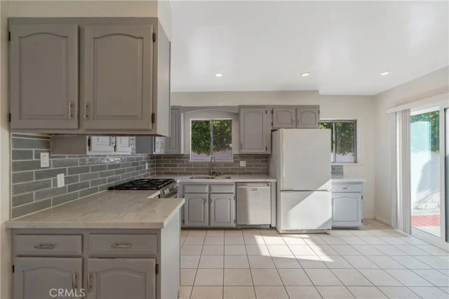 10636 Ayres Avenue, Los Angeles, CA 90064