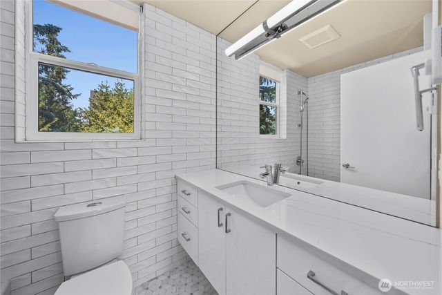 1602 E Marion Street, Seattle, WA 98122