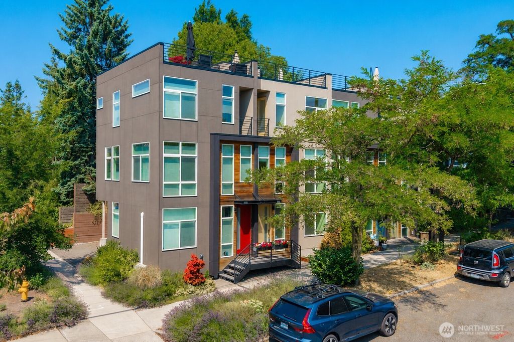 1602 E Marion Street, Seattle, WA 98122