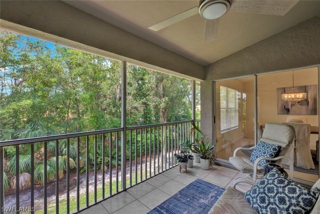 386 Emerald Bay CIR G-4, Naples, FL 34110