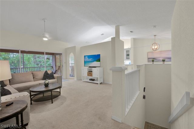 386 Emerald Bay CIR G-4, Naples, FL 34110