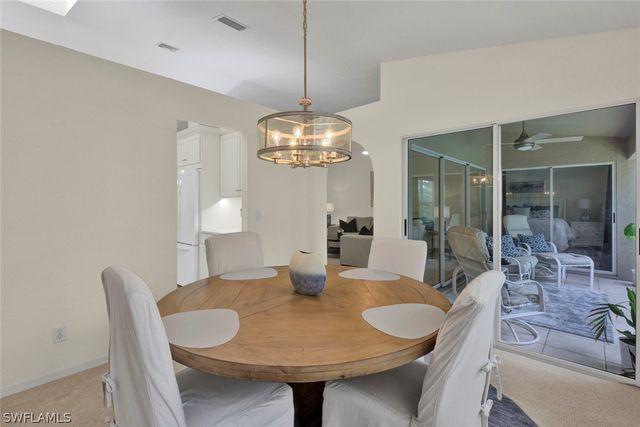 386 Emerald Bay CIR G-4, Naples, FL 34110