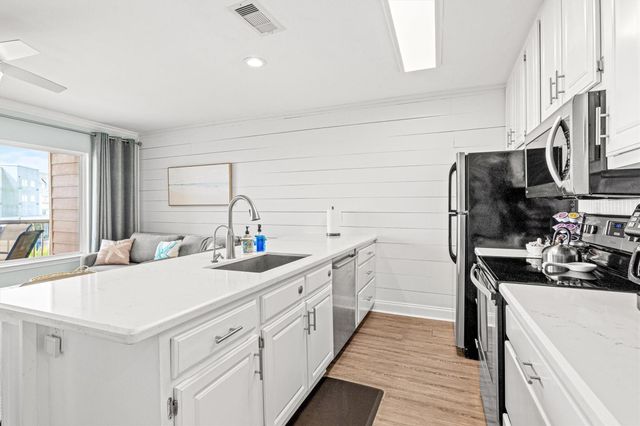 9520 Seawall Boulevard 319, Galveston, TX 77554