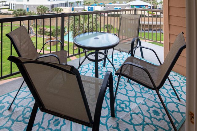 9520 Seawall Boulevard 319, Galveston, TX 77554