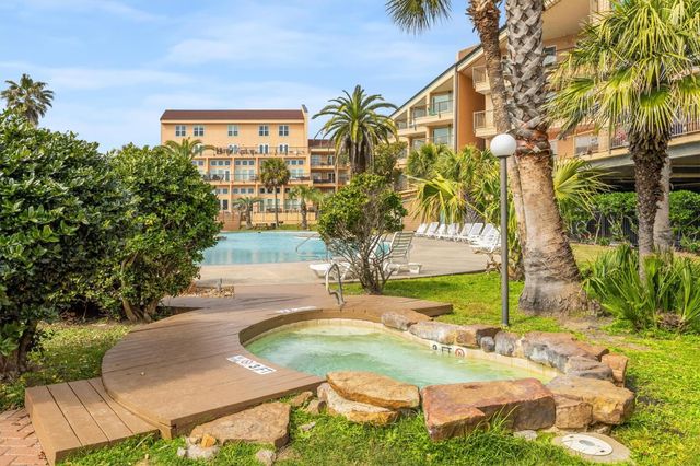 9520 Seawall Boulevard 319, Galveston, TX 77554