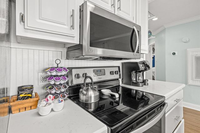 9520 Seawall Boulevard 319, Galveston, TX 77554