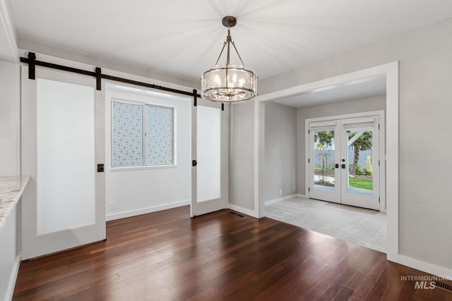 7840 W Crestwood Dr, Boise, ID 83704