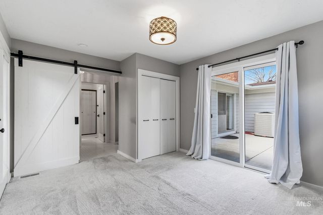 7840 W Crestwood Dr, Boise, ID 83704