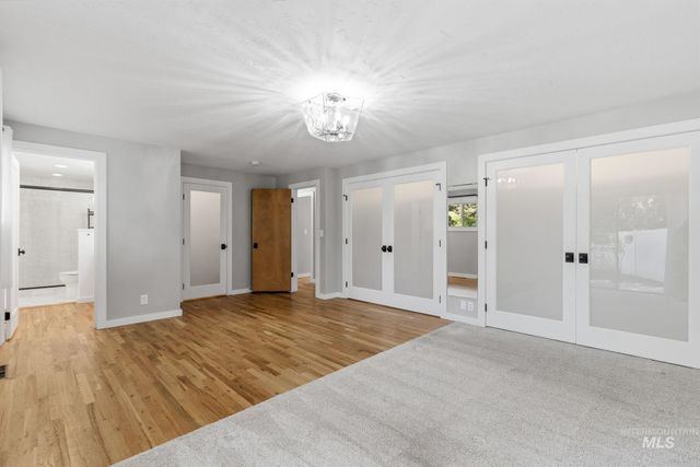 7840 W Crestwood Dr, Boise, ID 83704