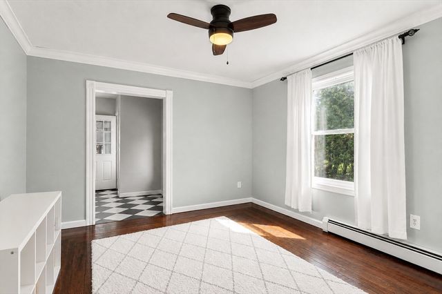 9 Giles St, Methuen, MA 01844