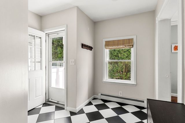 9 Giles St, Methuen, MA 01844