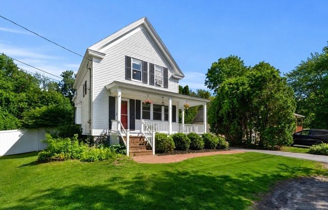 9 Giles St, Methuen, MA 01844