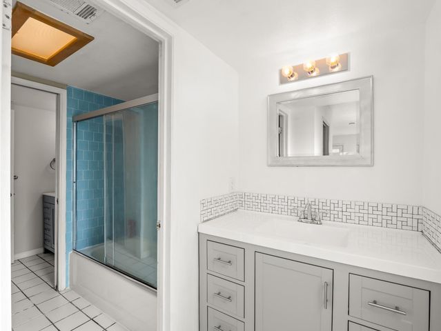 2521 N Selland Avenue, Fresno, CA 93722