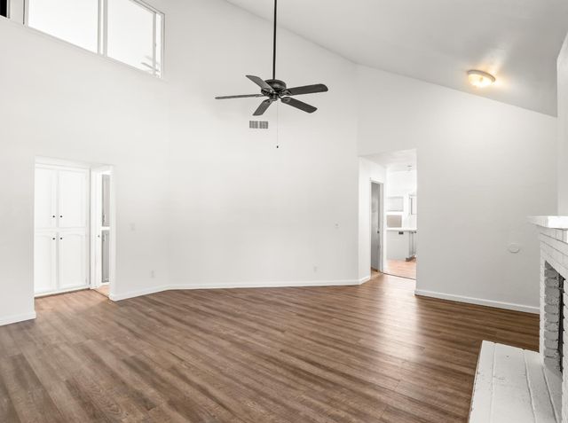 2521 N Selland Avenue, Fresno, CA 93722