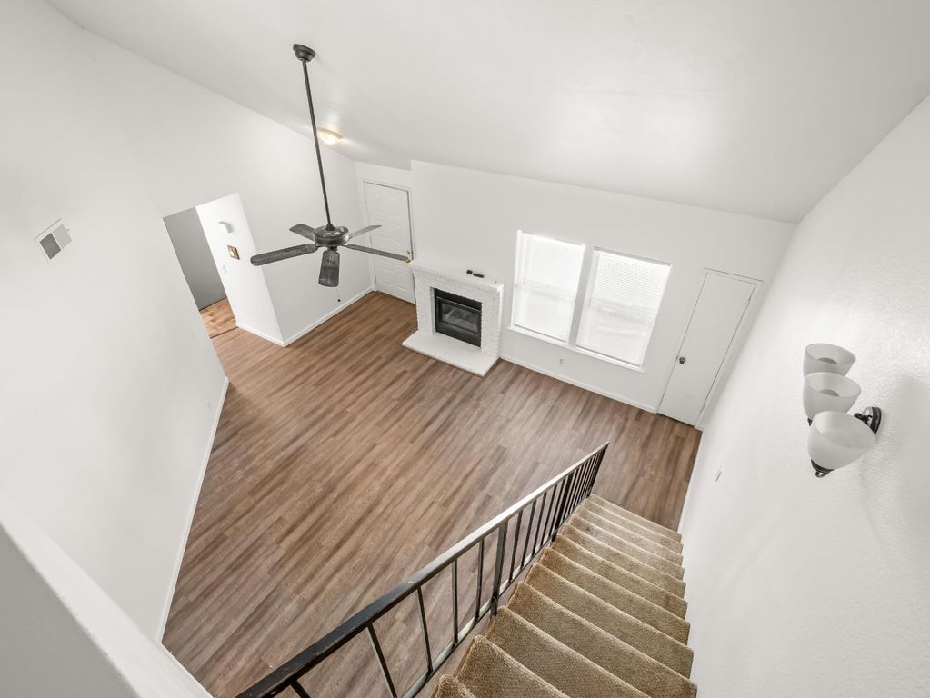 Image 7 of property listing at 2521 N Selland Avenue, Fresno, CA 93722