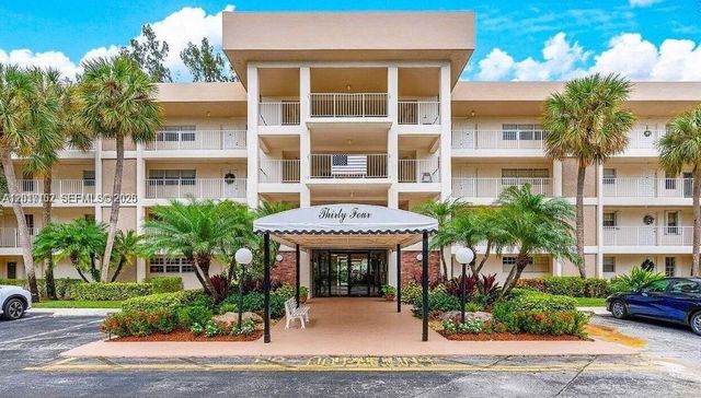 3051 S Palm Aire Drive 201, Pompano Beach, FL 33069