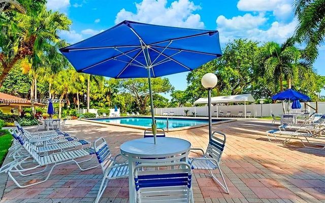 3051 S Palm Aire Drive 201, Pompano Beach, FL 33069