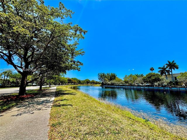 3051 S Palm Aire Drive 201, Pompano Beach, FL 33069