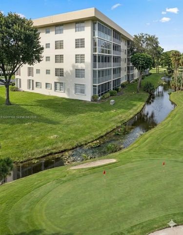 3051 S Palm Aire Drive 201, Pompano Beach, FL 33069