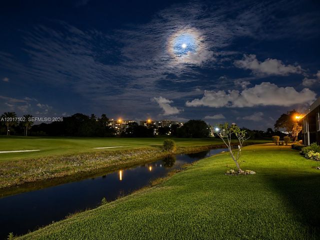3051 S Palm Aire Drive 201, Pompano Beach, FL 33069