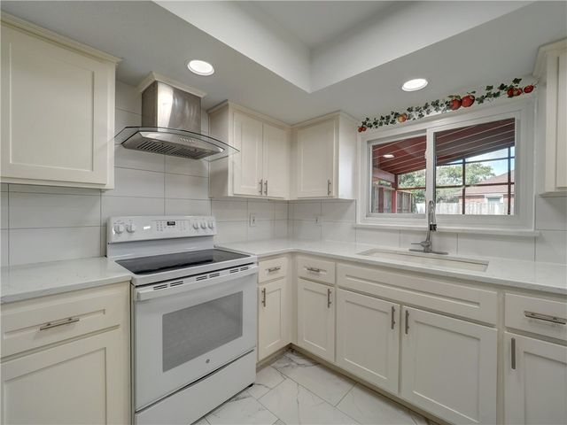14321 Goldfish St, Corpus Christi, TX 78418