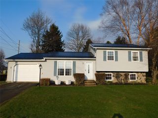 3205 LYNANN Lane, Fairview, PA 16415