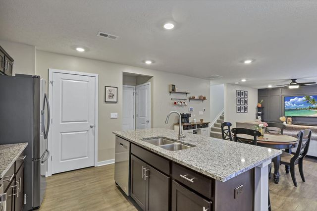 1505 Hansberry Drive, Lithopolis, OH 43136