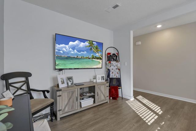 1505 Hansberry Drive, Lithopolis, OH 43136