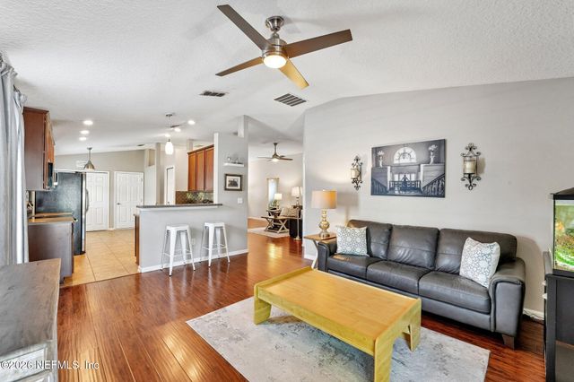 96398 COMMODORE POINT Drive, Yulee, FL 32097