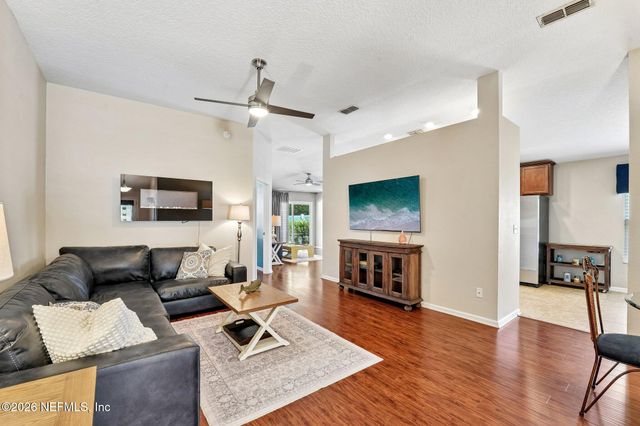96398 COMMODORE POINT Drive, Yulee, FL 32097