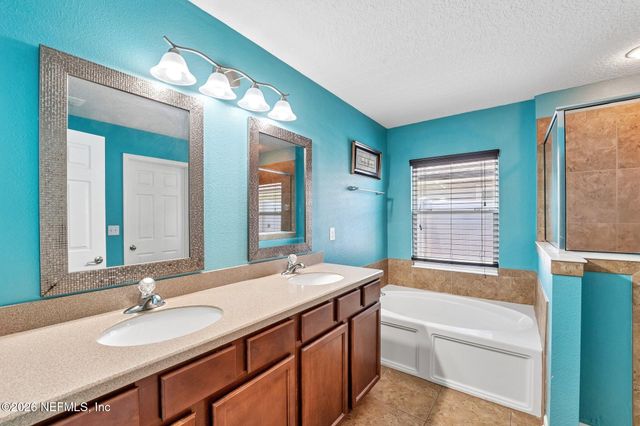 96398 COMMODORE POINT Drive, Yulee, FL 32097