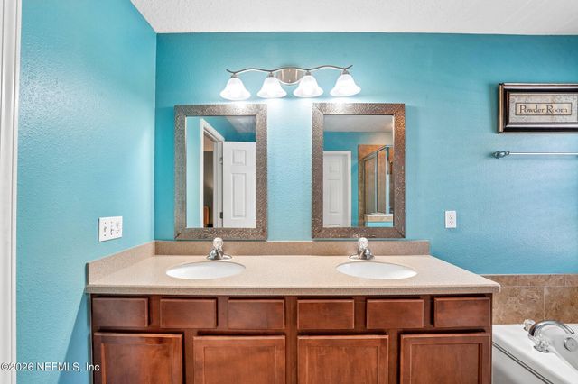 96398 COMMODORE POINT Drive, Yulee, FL 32097