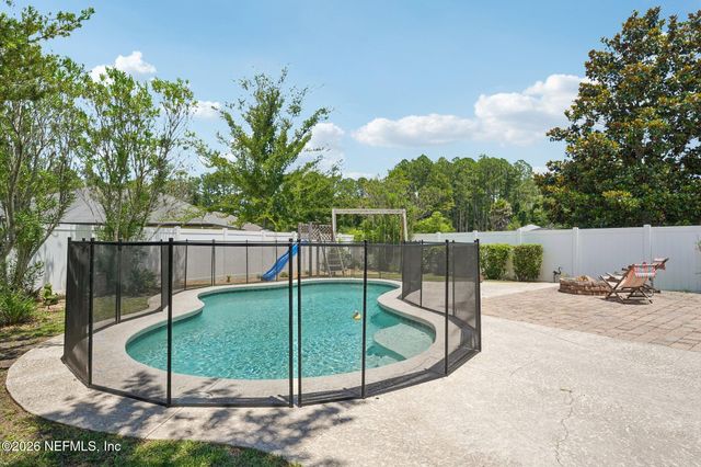 96398 COMMODORE POINT Drive, Yulee, FL 32097