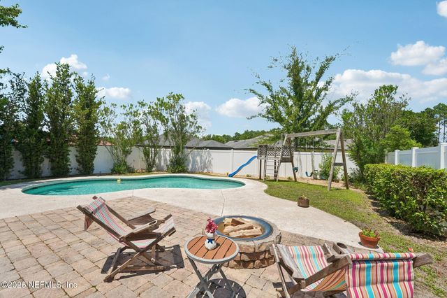 96398 COMMODORE POINT Drive, Yulee, FL 32097