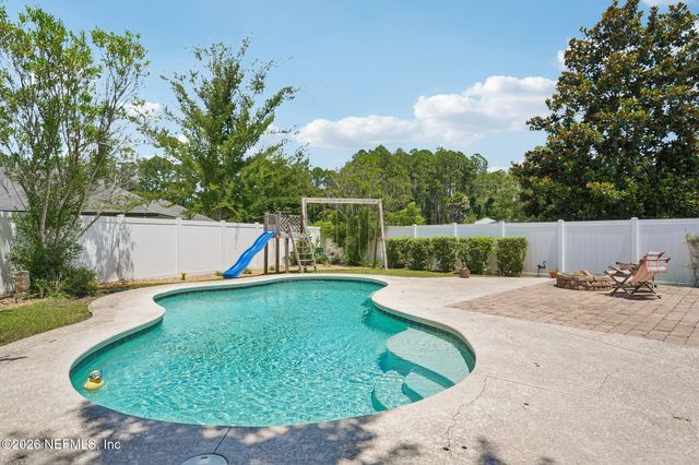 96398 COMMODORE POINT Drive, Yulee, FL 32097