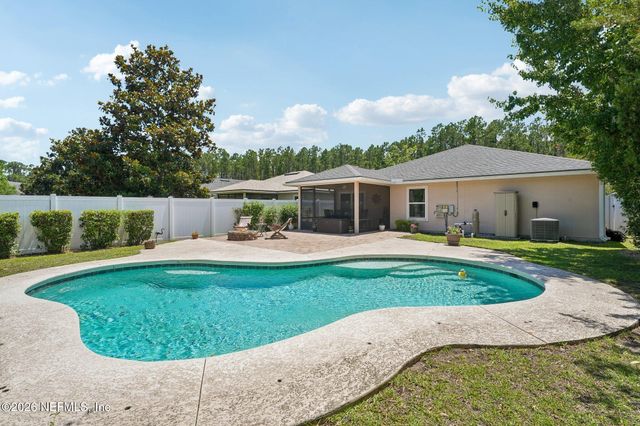 96398 COMMODORE POINT Drive, Yulee, FL 32097