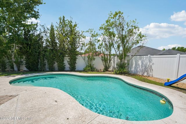 96398 COMMODORE POINT Drive, Yulee, FL 32097