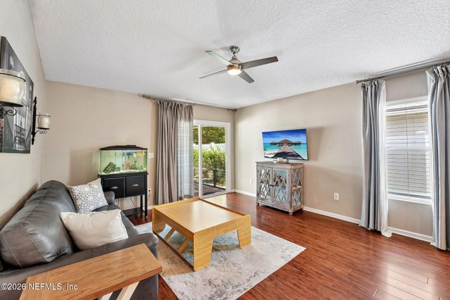 96398 COMMODORE POINT Drive, Yulee, FL 32097