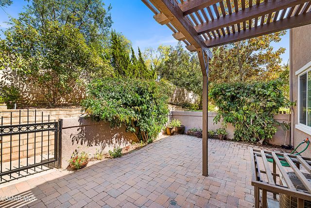 1325 Ashton Park Lane, Newbury Park, CA 91320