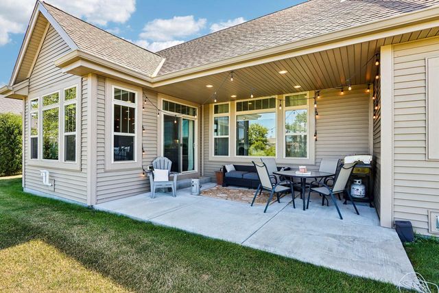 517 Spur ROAD, Slinger, WI 53086