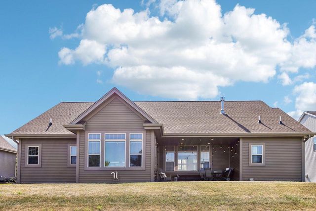 517 Spur ROAD, Slinger, WI 53086