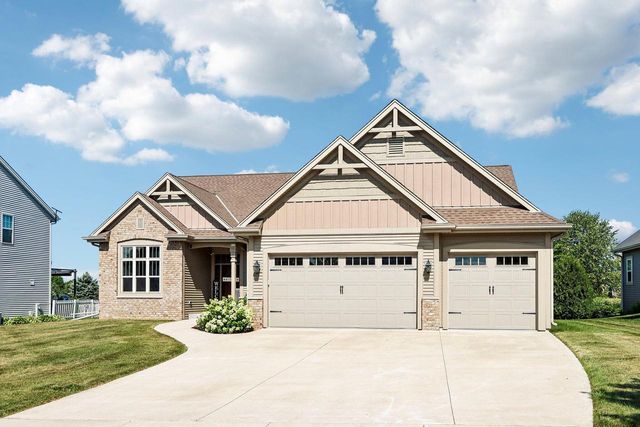 517 Spur ROAD, Slinger, WI 53086